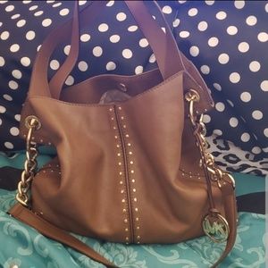 Michael kors Astor Large Stud Loggafe Leatherpurse